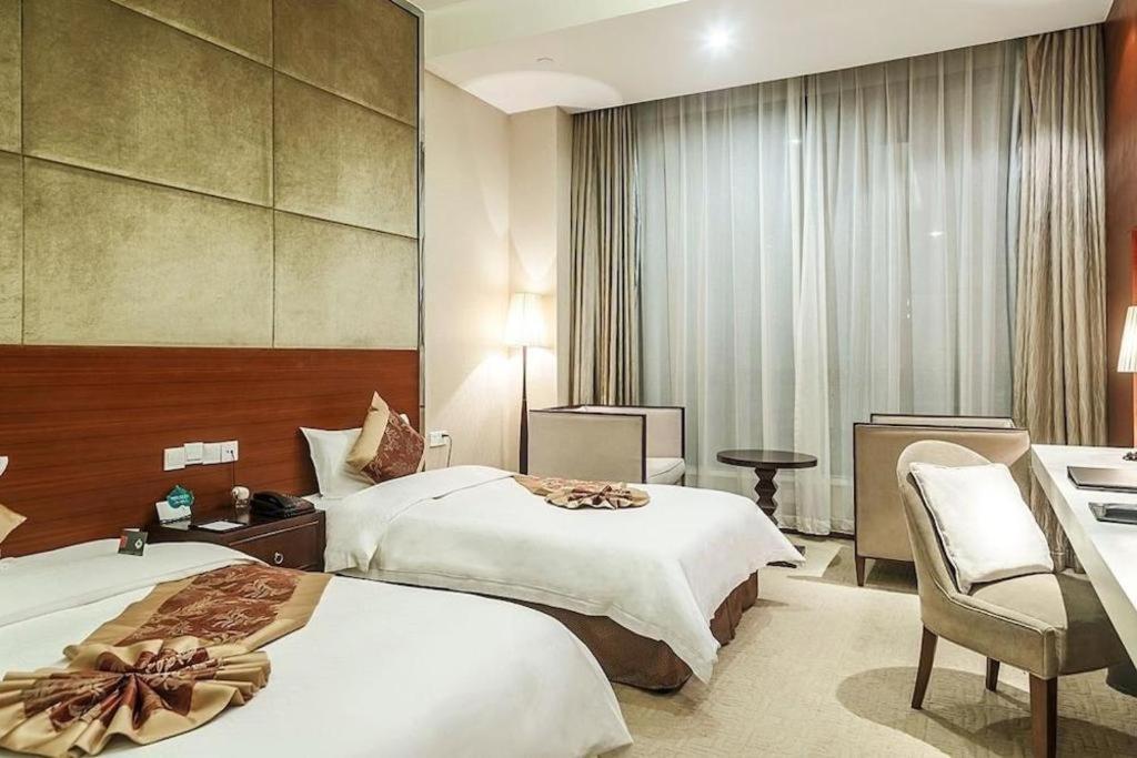 Suzhou Phoenix Hotspring Resort Zhangjiagang Esterno foto