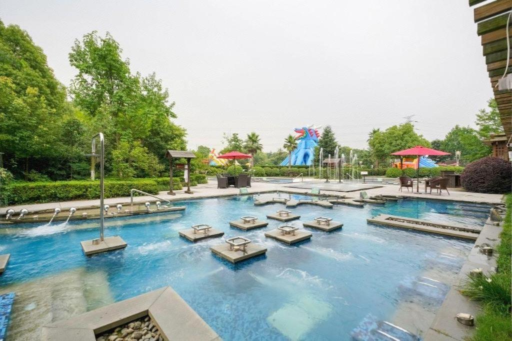 Suzhou Phoenix Hotspring Resort Zhangjiagang Esterno foto